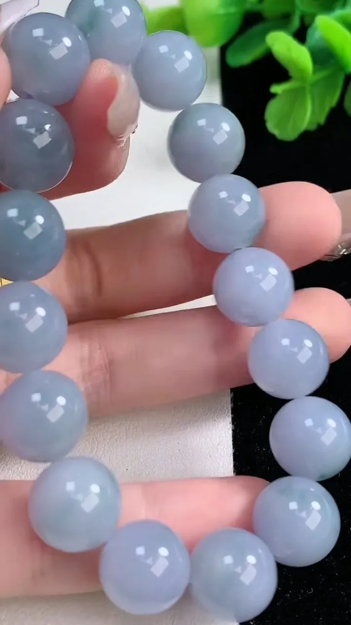 天然A货翡翠种紫罗兰 飘花圆珠手串16颗，尺寸11.8，重量:44.82g1月2日
工厂直销收藏佳品