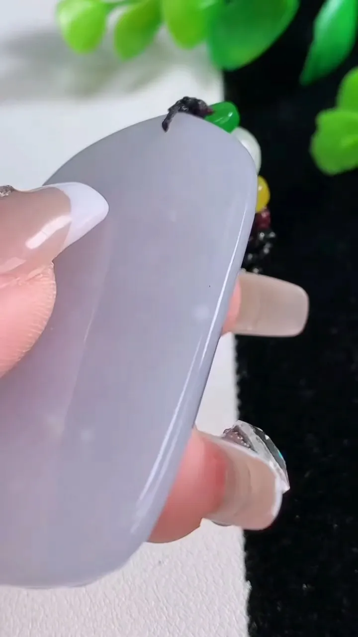 天然A货翡翠阿弥陀佛吊坠，尺寸60-30-7，重:31.10g
1月2日