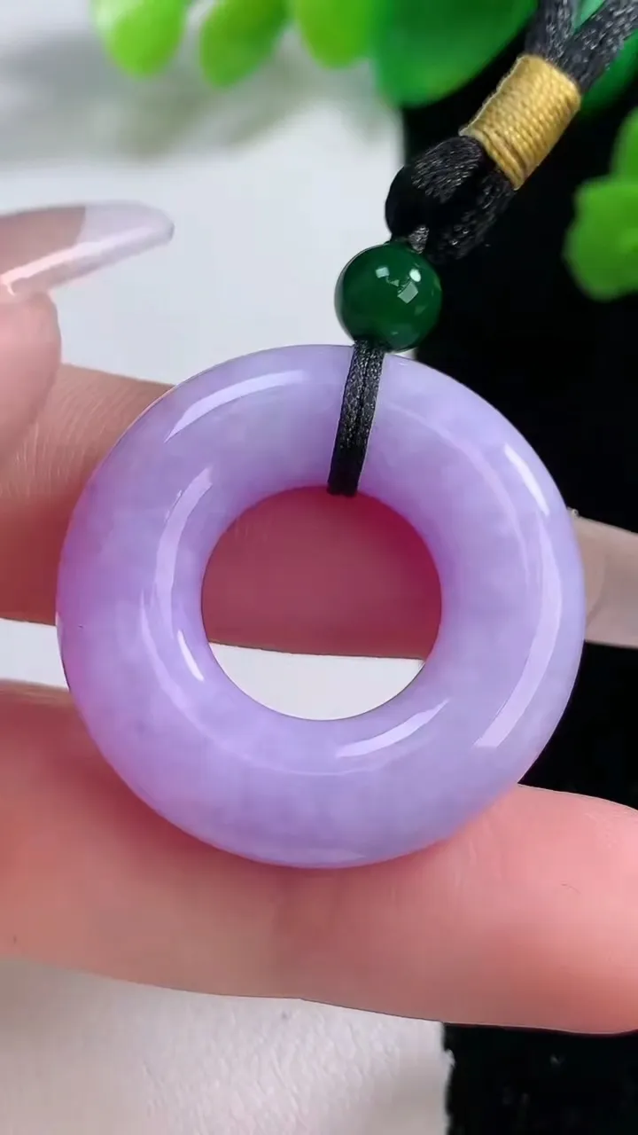 天然A货翡翠紫罗兰平安环吊坠，尺寸30.2-7.3，重:12.65g
1月2日