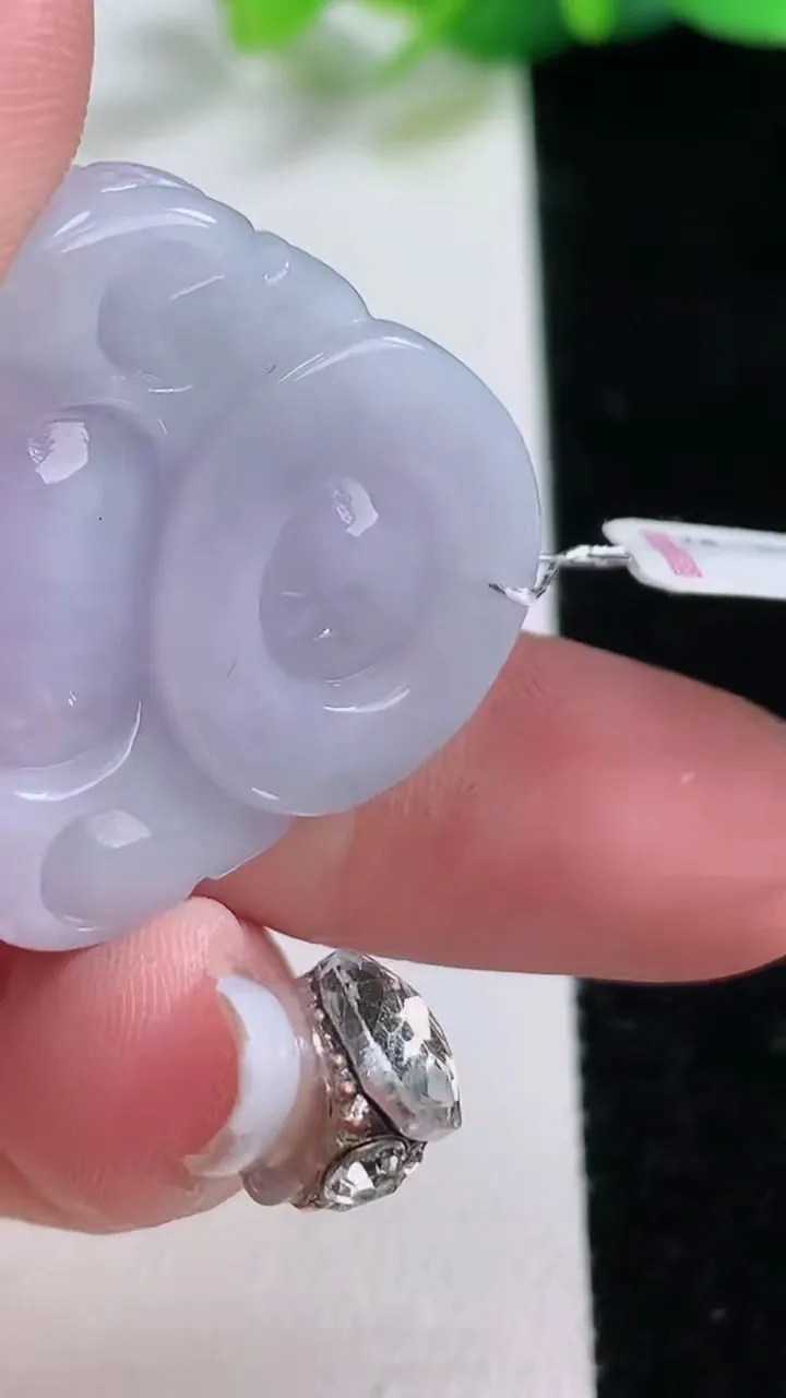 天然A货翡翠紫罗兰佛公吊坠，尺寸28-30.5-13，重:18.48g
1月2日