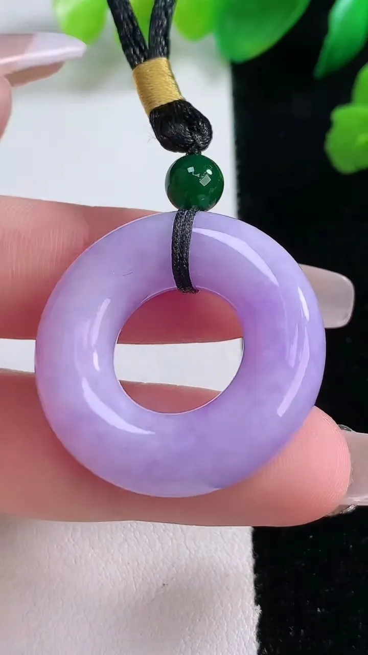 天然A货翡翠紫罗兰平安环吊坠，尺寸30.2-7.3，重:12.65g
1月2日