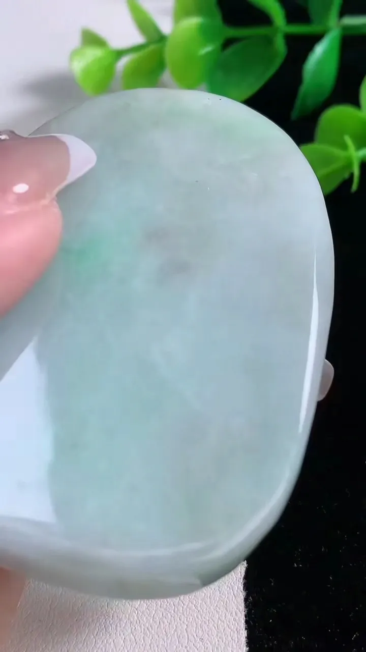 天然A货翡翠山水牌吊坠，尺寸68.5-48.8-16.1，重:98.05g
1月2日