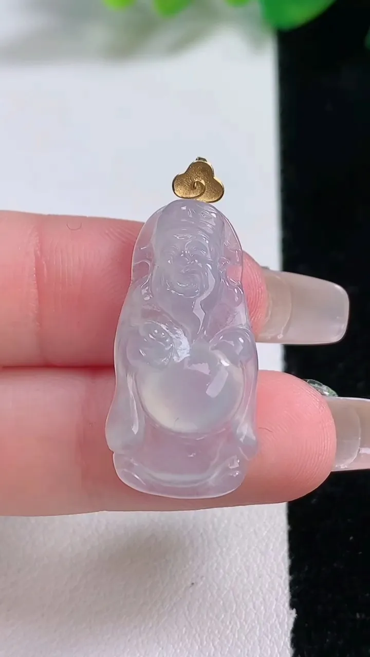 天然A货翡翠种白冰财神爷吊坠，尺寸27.8-14.5-4.7，重量:3.15g
1月2日