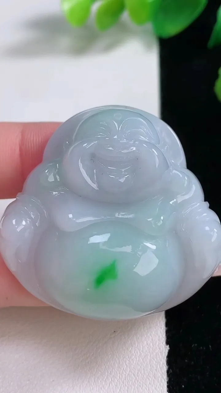 天然A货翡翠佛公吊坠，尺寸41.3-43-13.4，重量:35.45g
1月3日