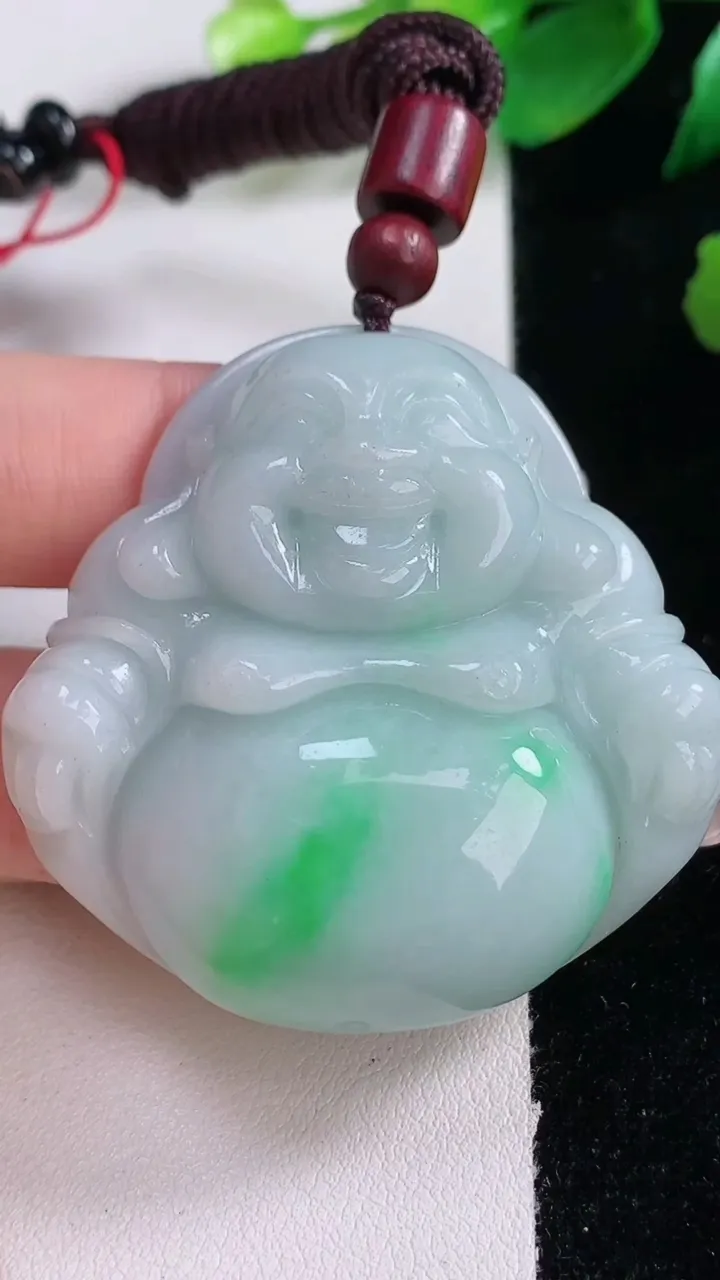 天然A货翡翠佛公吊坠，尺寸47-47.6-13.2，重量:48.97g
1月3日