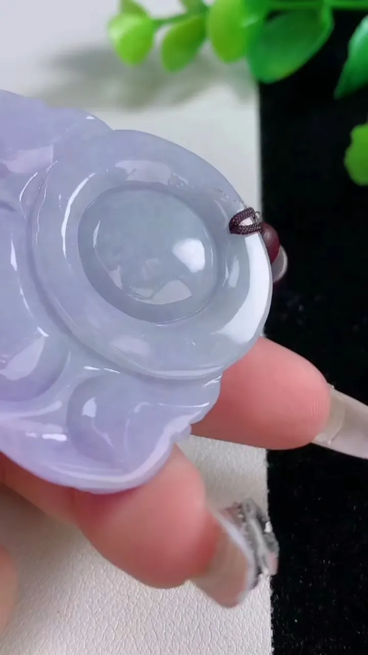 天然A货翡翠紫罗兰佛公吊坠，尺寸46-49.2-12.2，重量:46.74g
1月3日