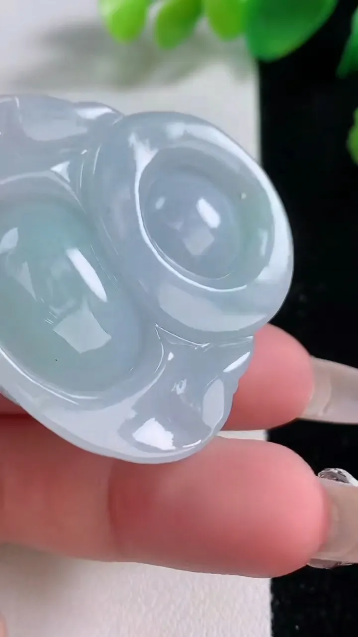 天然A货翡翠佛公吊坠，尺寸41.3-43-13.4，重量:35.45g
1月3日