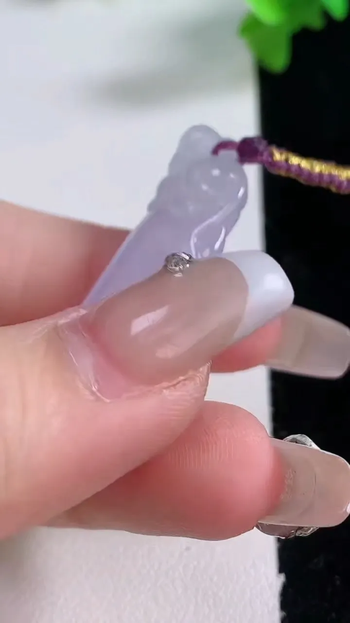 天然A货翡翠紫罗兰福瓜吊坠，尺寸453-15-8.8，重量:10.41g
1月3日