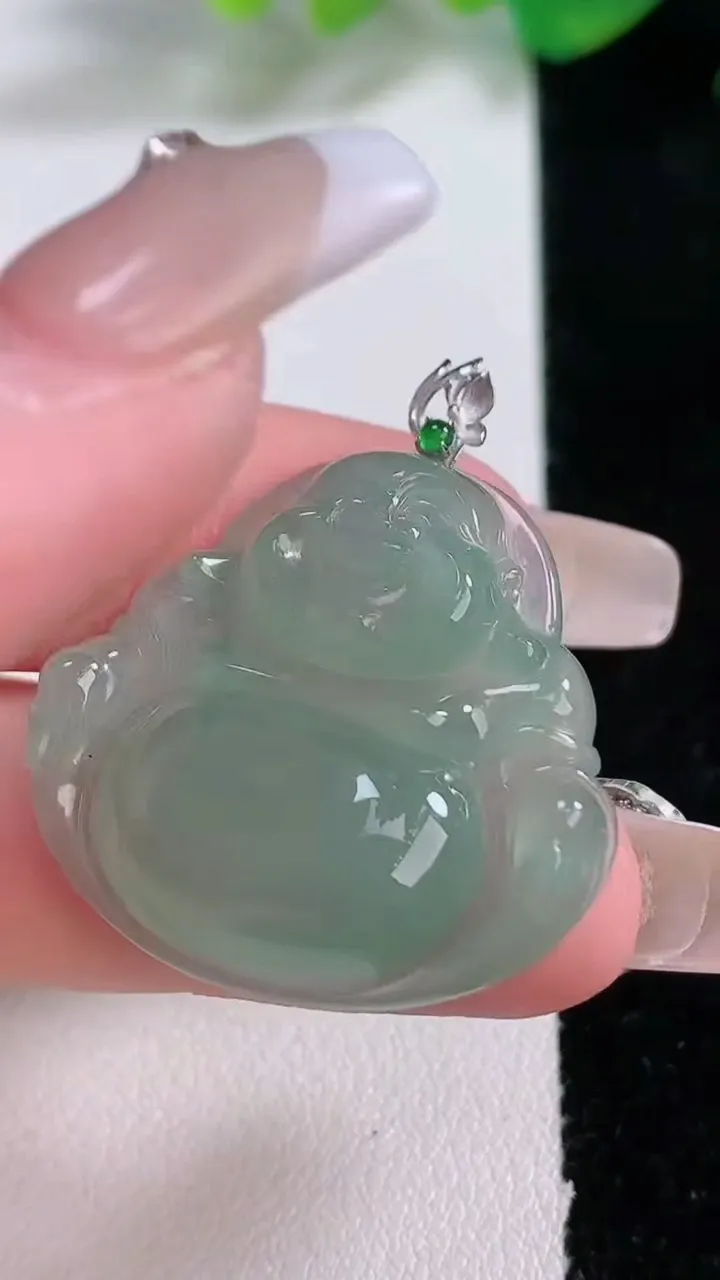 天然A货翡翠佛公吊坠，尺寸29-30.7-6，重量:7.95g
1月3日