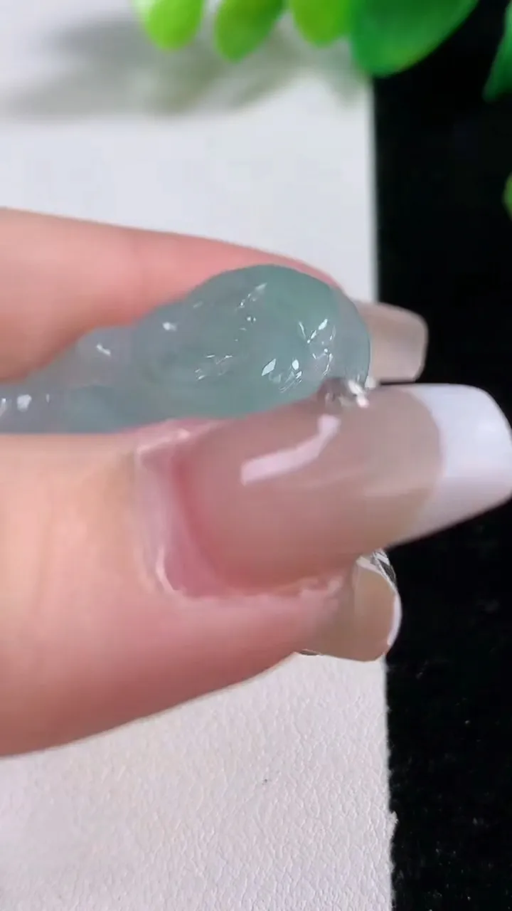 天然A货翡翠佛公吊坠，尺寸37.2-40-5，重量:11.61g
1月3日