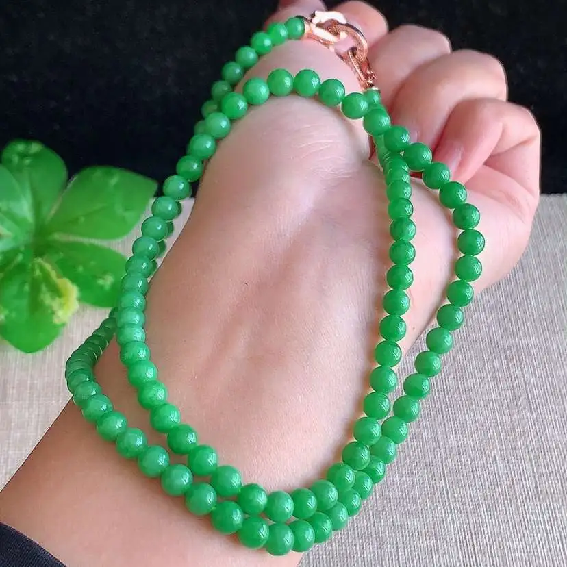 a货翡翠冰种满绿圆珠项链毛衣链111颗  尺寸4.7mm 重量27.44g 0102