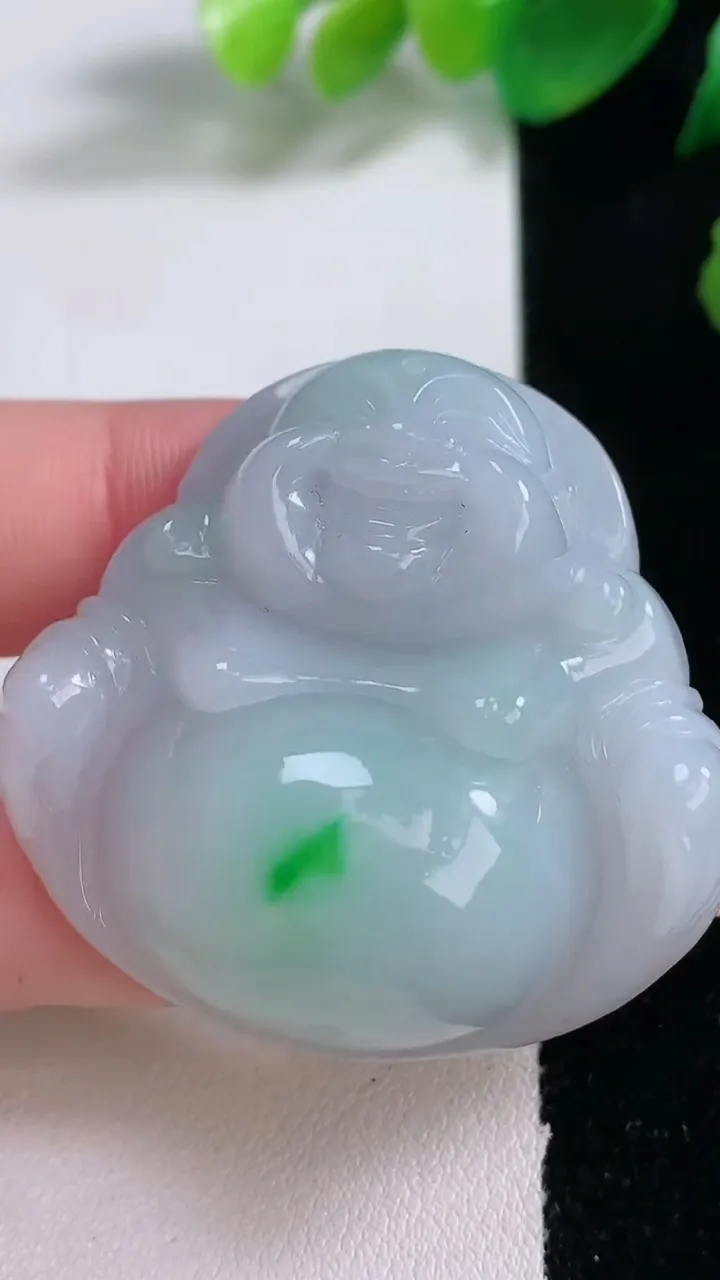 天然A货翡翠佛公吊坠，尺寸41.3-43-13.4，重量:35.45g
1月3日