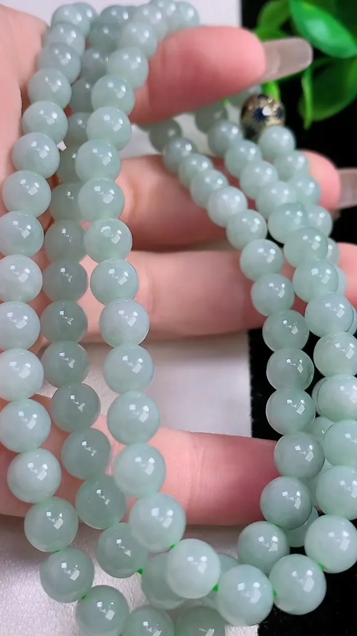 天然A货翡翠圆珠项链，尺寸7-108颗，重:59.56g1月3日
工厂直销收藏佳品,种好水足，色泽均匀，有种有色，上手高大气！