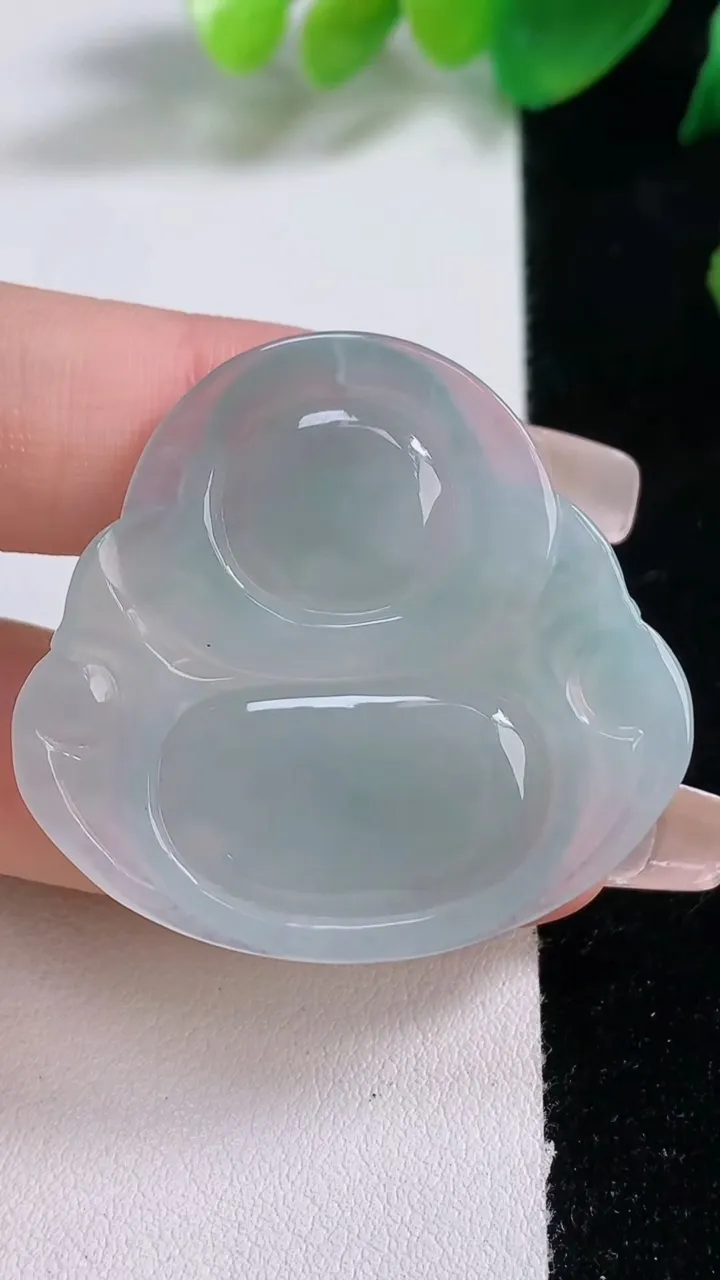 天然A货翡翠佛公吊坠，尺寸37.2-40-5，重量:11.61g
1月3日