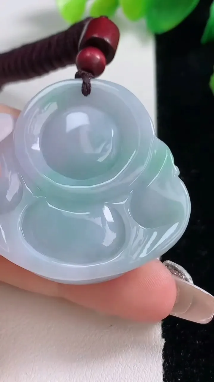 天然A货翡翠佛公吊坠，尺寸40-42.3-11.8，重量:34.10g
1月3日