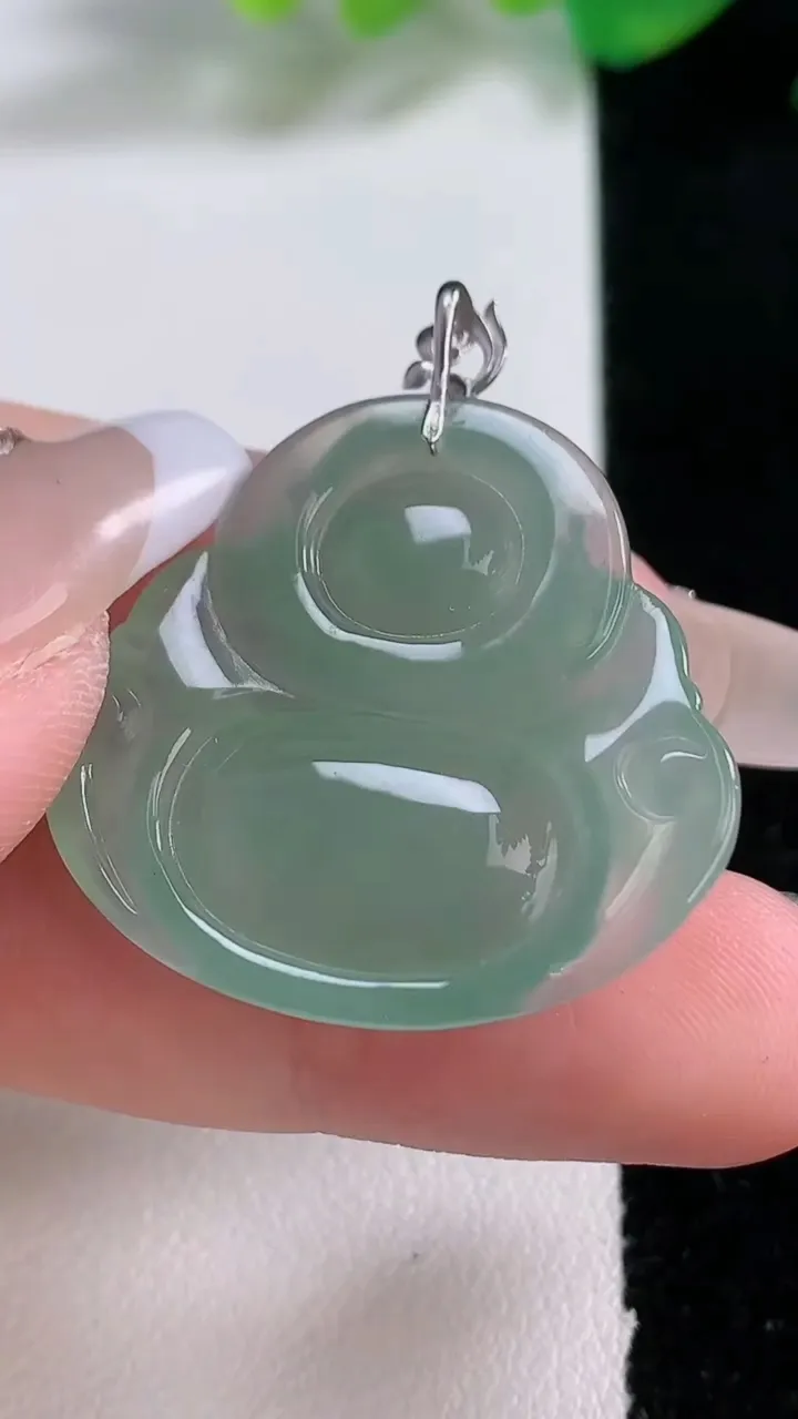 天然A货翡翠佛公吊坠，尺寸29-30.7-6，重量:7.95g
1月3日