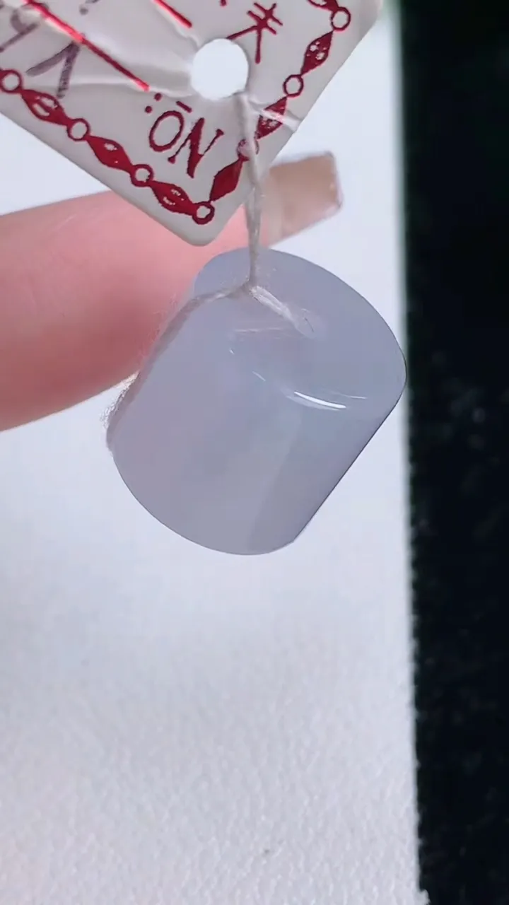 天然A货翡翠冰种紫罗兰路路通吊坠，尺寸13.4-13，重量:6.21g
1月3日