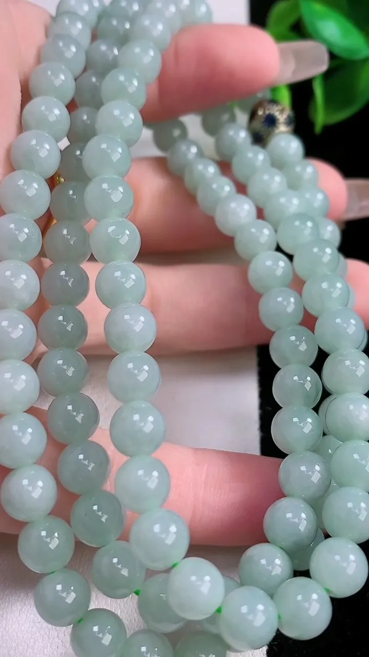 天然A货翡翠圆珠项链，尺寸7-108颗，重:59.56g1月3日
工厂直销收藏佳品,种好水足，色泽均匀，有种有色，上手高大气！