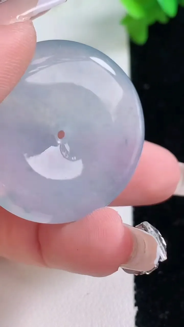 天然A货翡翠种紫罗兰平安扣吊坠，尺寸34.5-5.6，重量:14.64g
1月4日