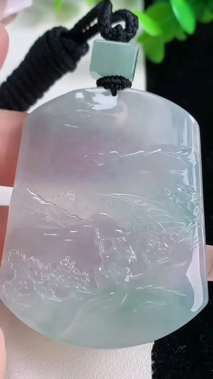 天然A货翡翠山水牌吊坠，尺寸52.8-40.7-5.6，重量:35.12g
1月4日