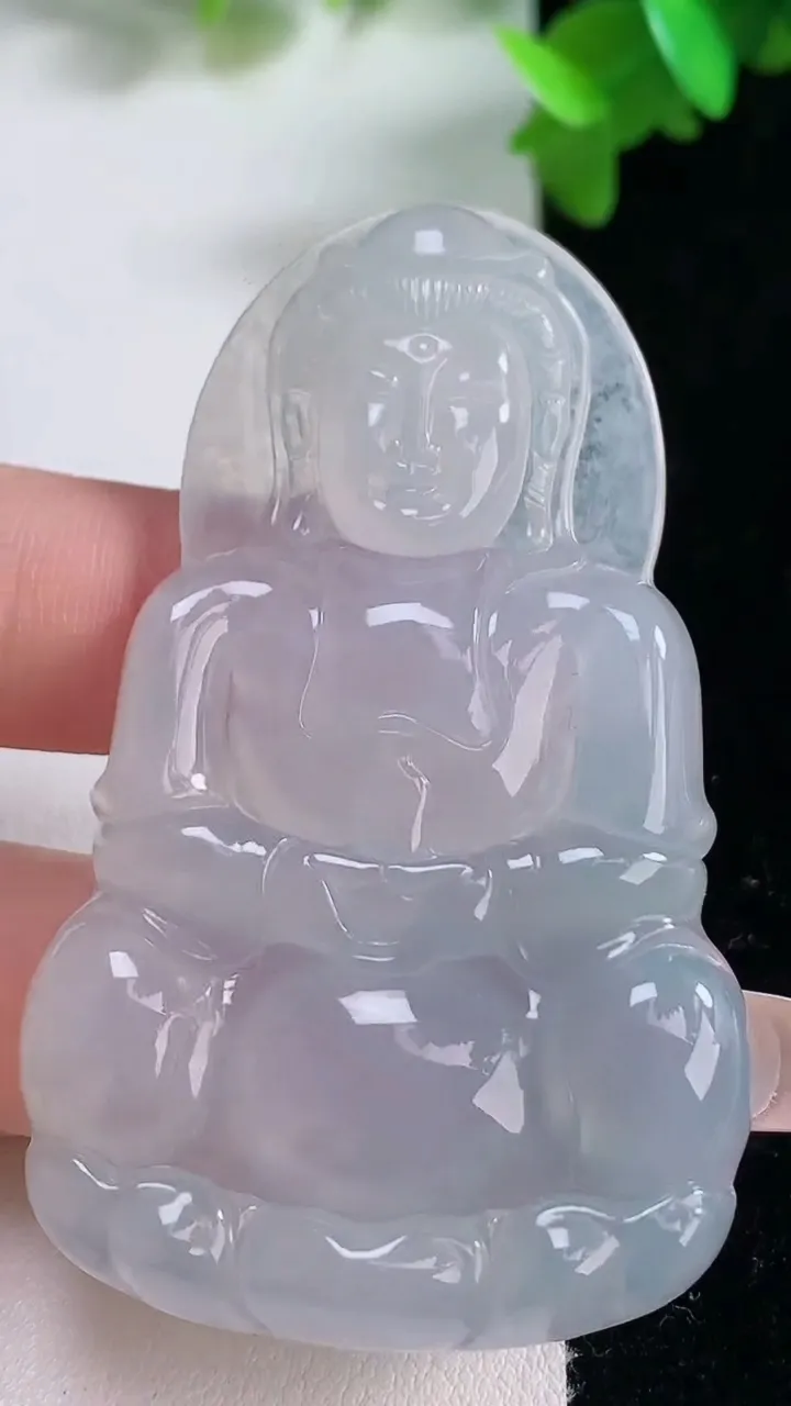 天然A货翡翠观音菩萨吊坠，尺寸62.6-38.2-5.9，重量:26.10g
1月4日