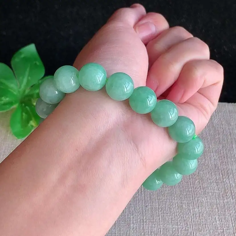 a货翡翠冰种满绿圆珠佛珠手串18颗  尺寸11.8mm 重量51.74g 0103