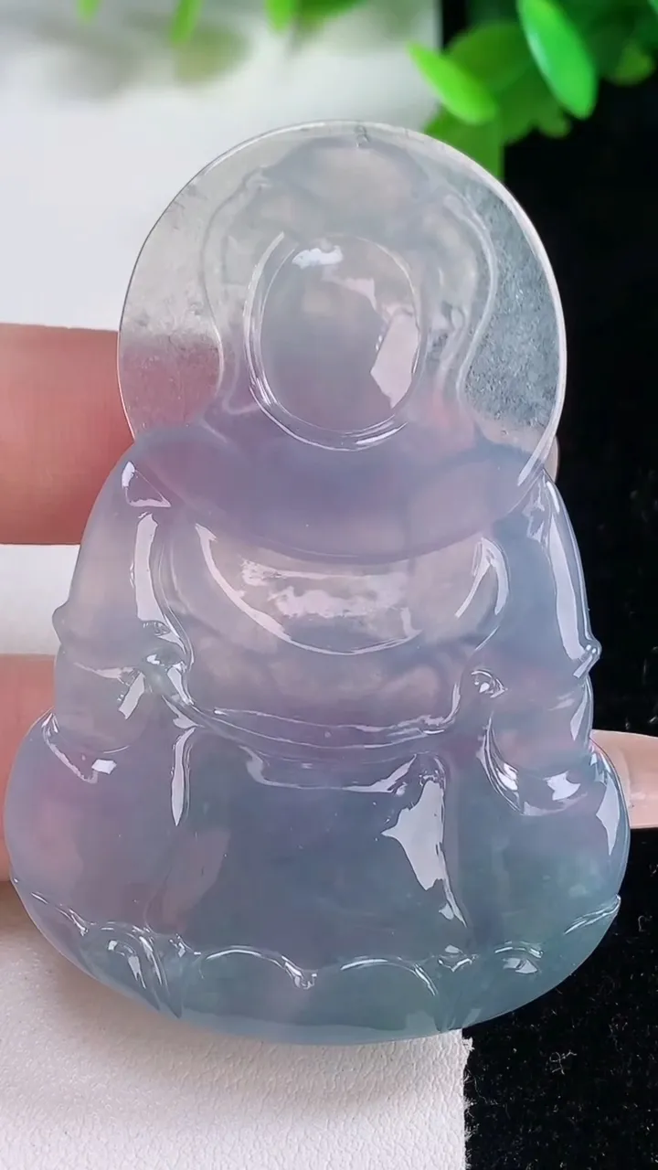 天然A货翡翠种紫罗兰观音菩萨吊坠，尺寸63.7-42.6-6，重量:29.41g
1月4日