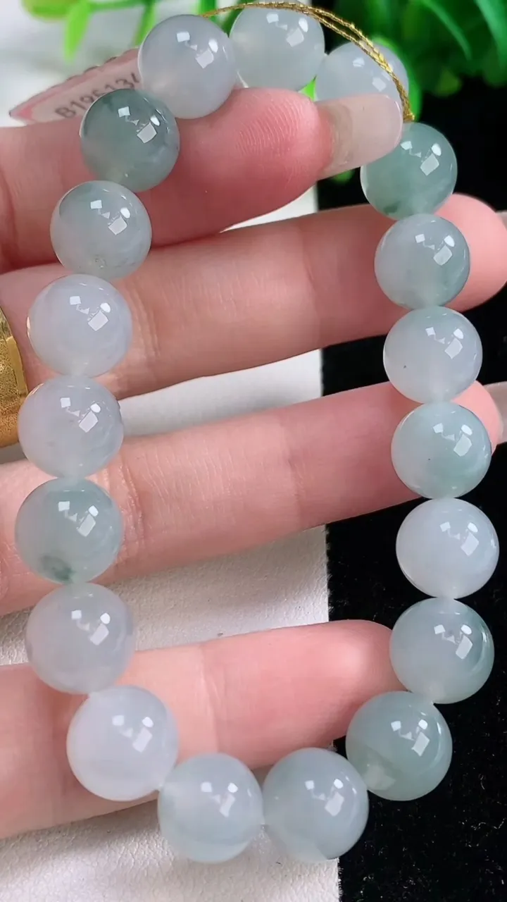 天然A货翡翠种飘花圆珠手串，尺寸10-19颗，重量:34.17g1月4日
工厂直销收藏佳品,种好水足