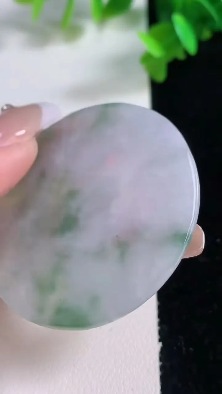 天然A货翡翠阿弥陀佛吊坠，尺寸48.2-43.9-5，重量:23.09g
1月4日