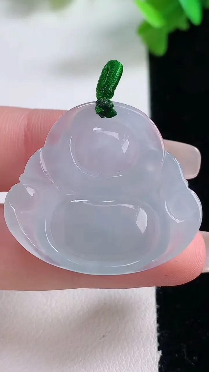 天然A货翡翠佛公吊坠，尺寸28.8-32.8-6.4，重量:9.30g
1月4日