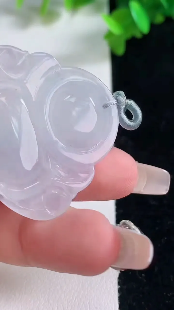 天然A货翡翠冰种飘花佛公吊坠，尺寸34-38.8-5.9，重量:11.43g
1月4日