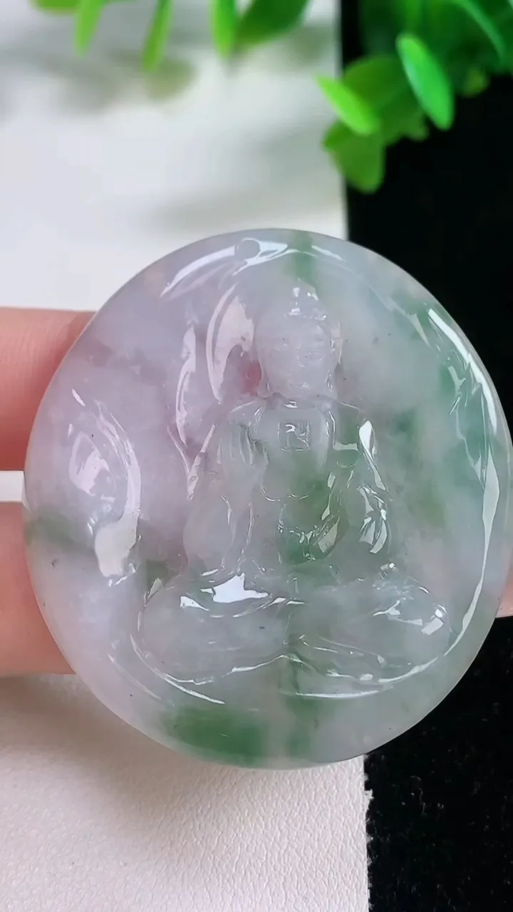 天然A货翡翠阿弥陀佛吊坠，尺寸48.2-43.9-5，重量:23.09g
1月4日