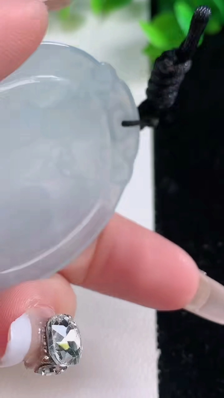 天然A货翡翠普贤菩萨吊坠，尺寸49.5-42.7-5，重量:21.71g
1月4日