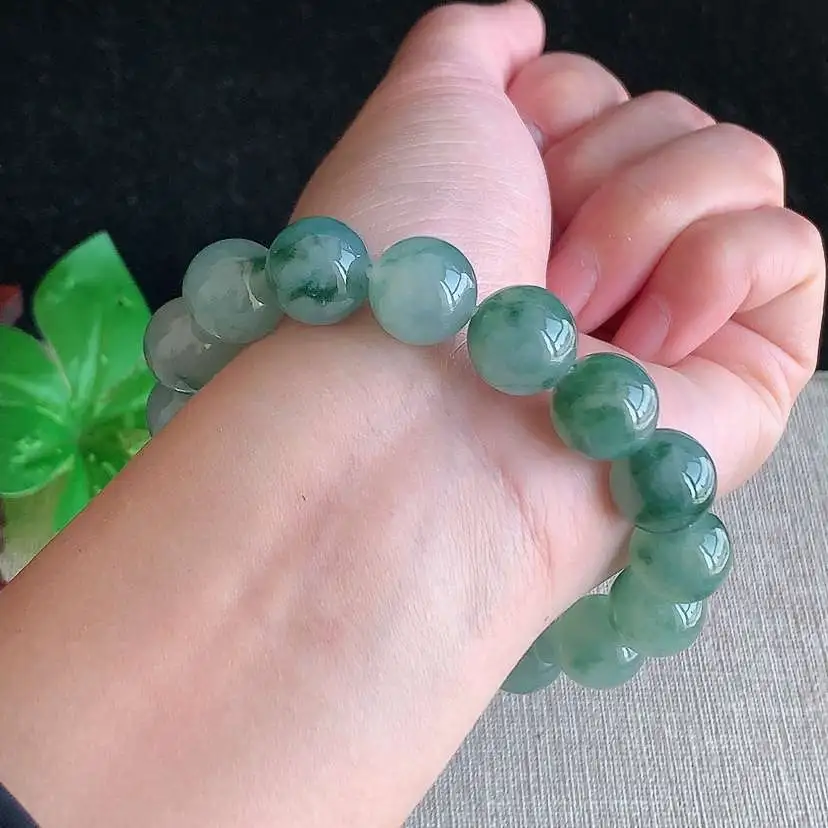 a货翡翠冰种飘花圆珠佛珠手串16颗  尺寸12.5mm 重量58.00g 0102