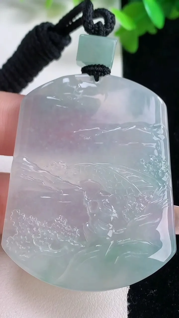 天然A货翡翠山水牌吊坠，尺寸52.8-40.7-5.6，重量:35.12g
1月4日