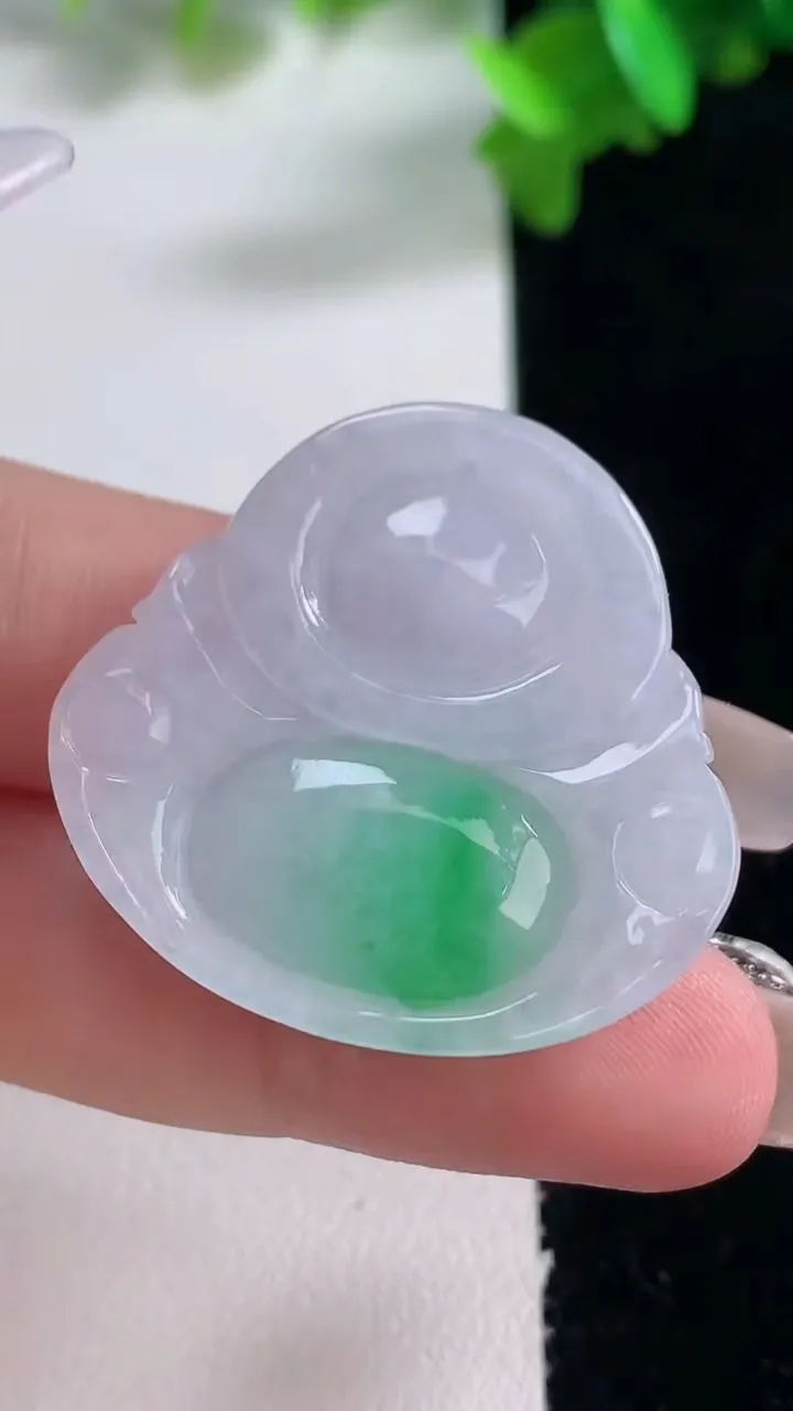 天然A货翡翠佛公吊坠，尺寸30.6-32.7-7.5，重量:9.67g
1月4日