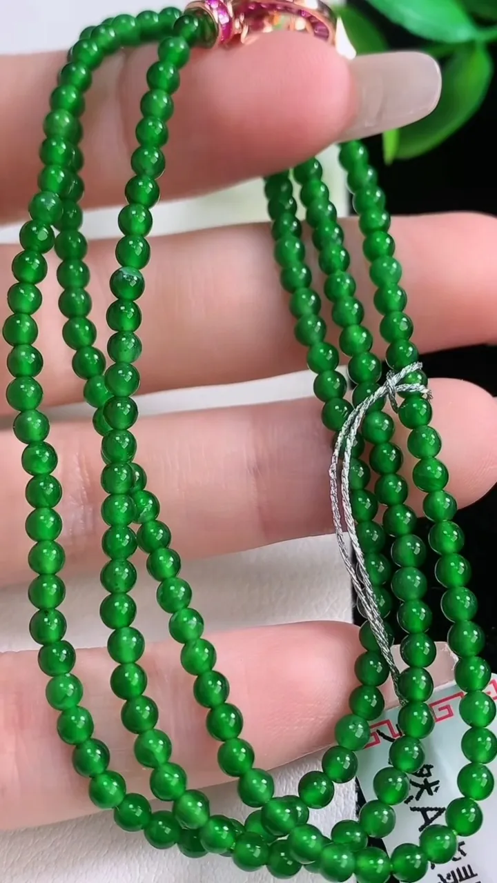 天然A货翡翠小米珠项链，尺寸3-186颗，重量:10.39g1月5日
工厂直销收藏佳品,种好水足，色
