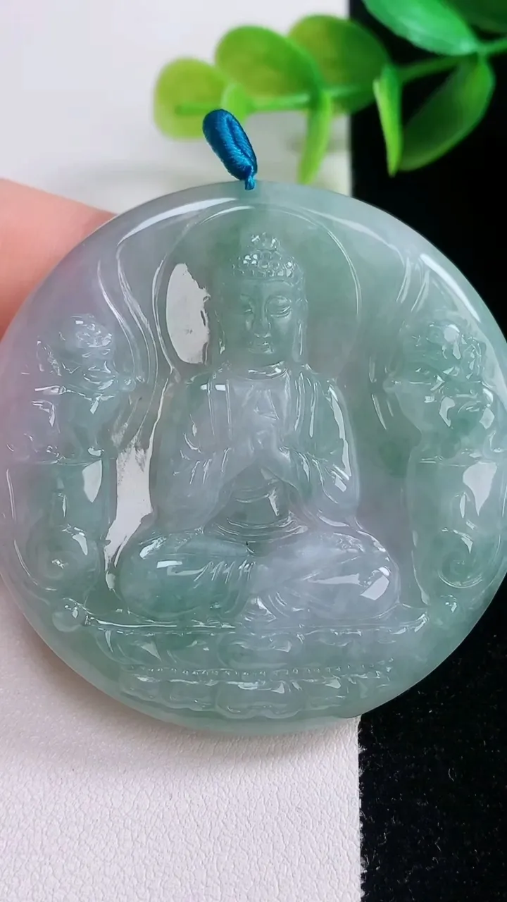 天然A货翡翠阿弥陀佛吊坠，尺寸53-4.6，重量:31.76g
1月5日