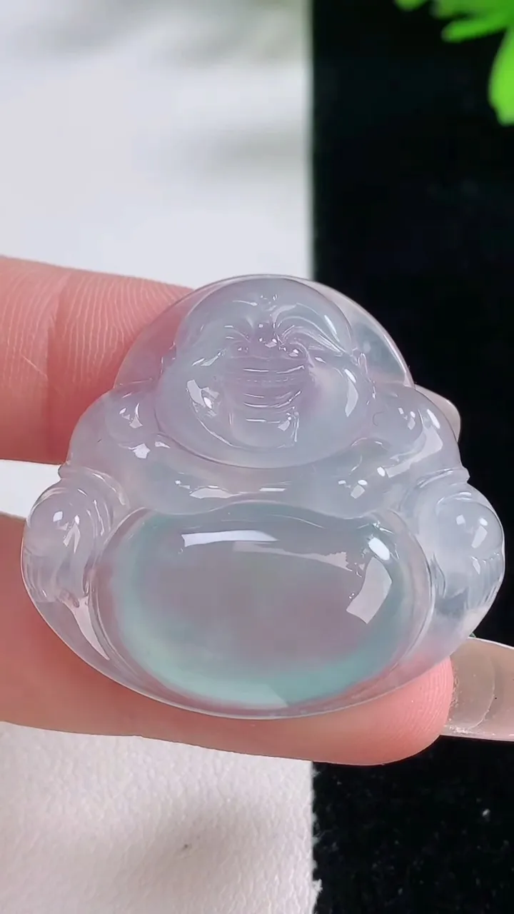 天然A货翡翠佛公吊坠，尺寸32.7-35-6.2，重量:10.62g
1月5日