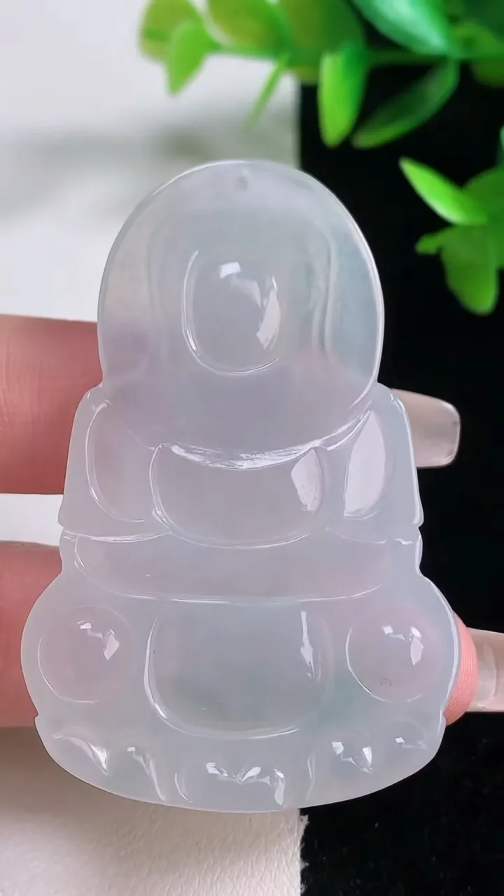 天然A货翡翠冰种飘花观音菩萨吊坠，尺寸55.8-36.3-5.5，重量:18.99g
1月5日