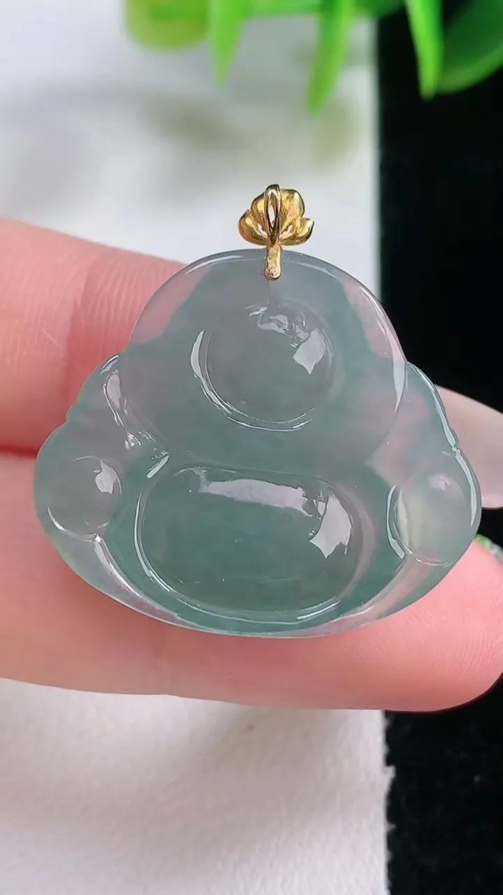 天然A货翡翠佛公吊坠，尺寸24.4-28-5.8，重量:5.52g
1月5日