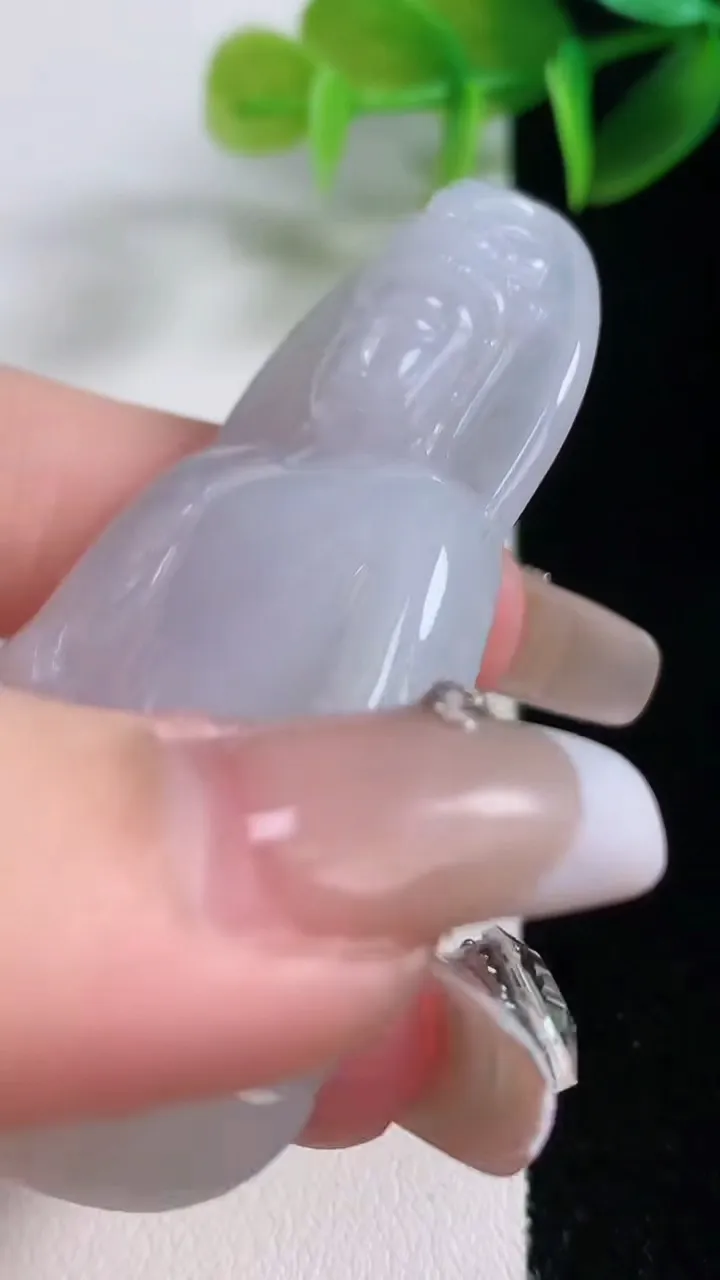 天然A货翡翠紫罗兰观音菩萨吊坠，尺寸61.7-37.3-6，重量:24.58g
1月5日