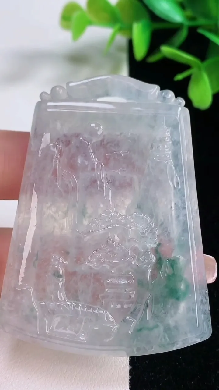 天然A货翡翠种飘花山水悟道吊坠，尺寸60.6-45.2-6.7，重量:39.26g
1月5日