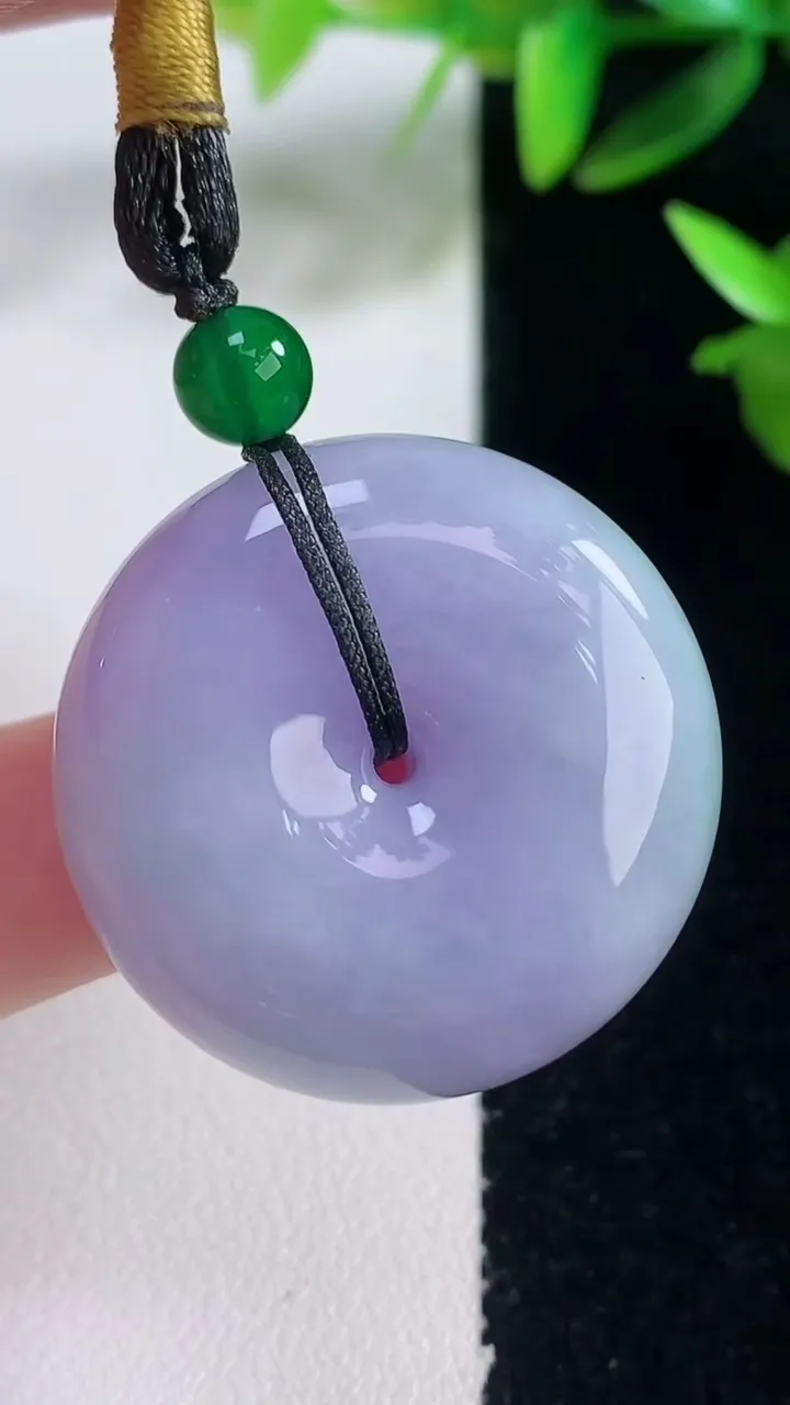 天然A货翡翠紫罗兰平安扣吊坠，尺寸30.2-13，重量:26.61g
1月5日