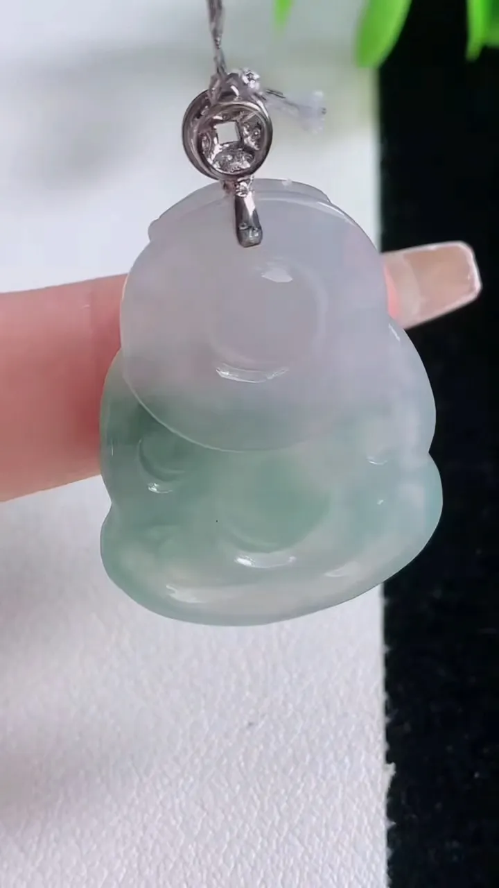 天然A货翡翠种飘花财神爷吊坠，尺寸31-23.8-5.2，重量:8.29g
1月5日