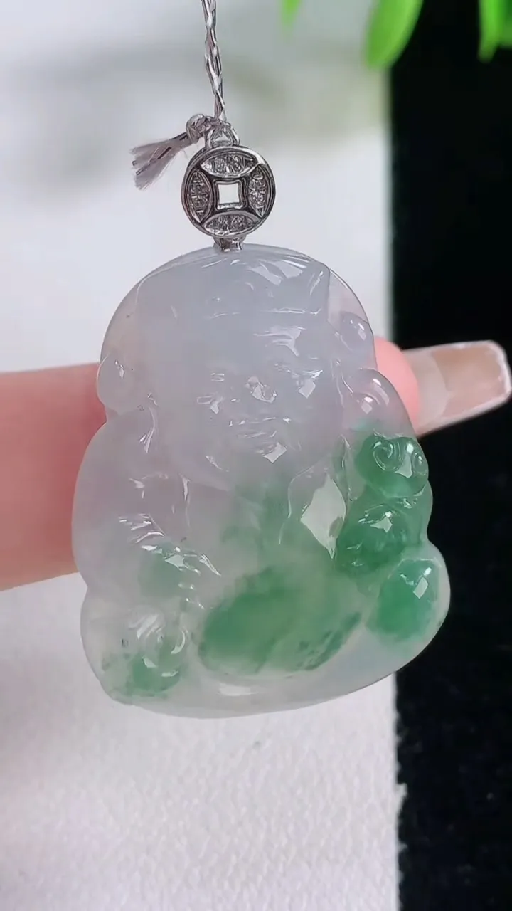 天然A货翡翠种飘花财神爷吊坠，尺寸31-23.8-5.2，重量:8.29g
1月5日