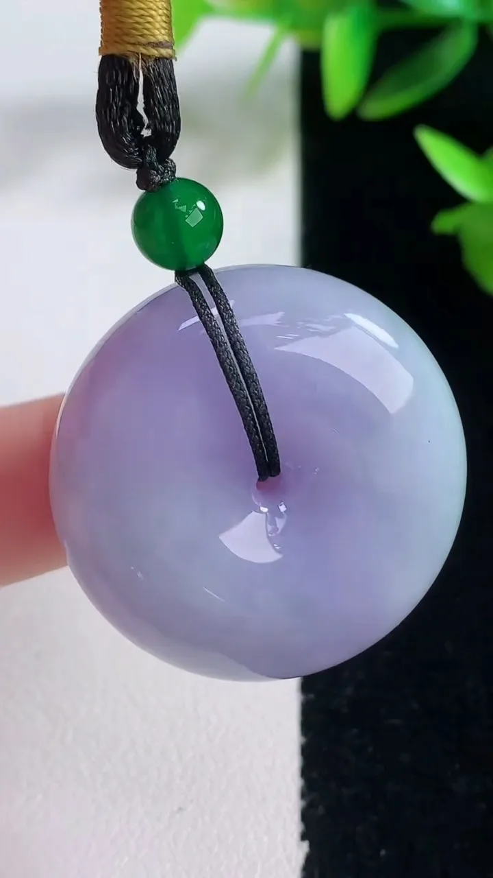 天然A货翡翠紫罗兰平安扣吊坠，尺寸30.2-13，重量:26.61g
1月5日