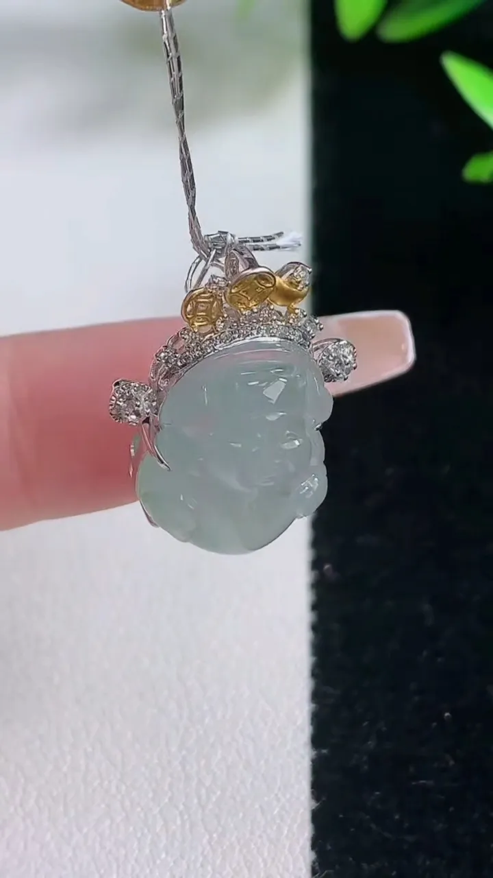 天然A货翡翠种飘花财神爷吊坠，尺寸21-15.5-13-8.7，重量:3.52g
1月5日