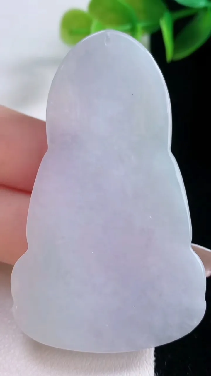 天然A货翡翠紫罗兰观音菩萨吊坠，尺寸61.7-37.3-6，重量:24.58g
1月5日