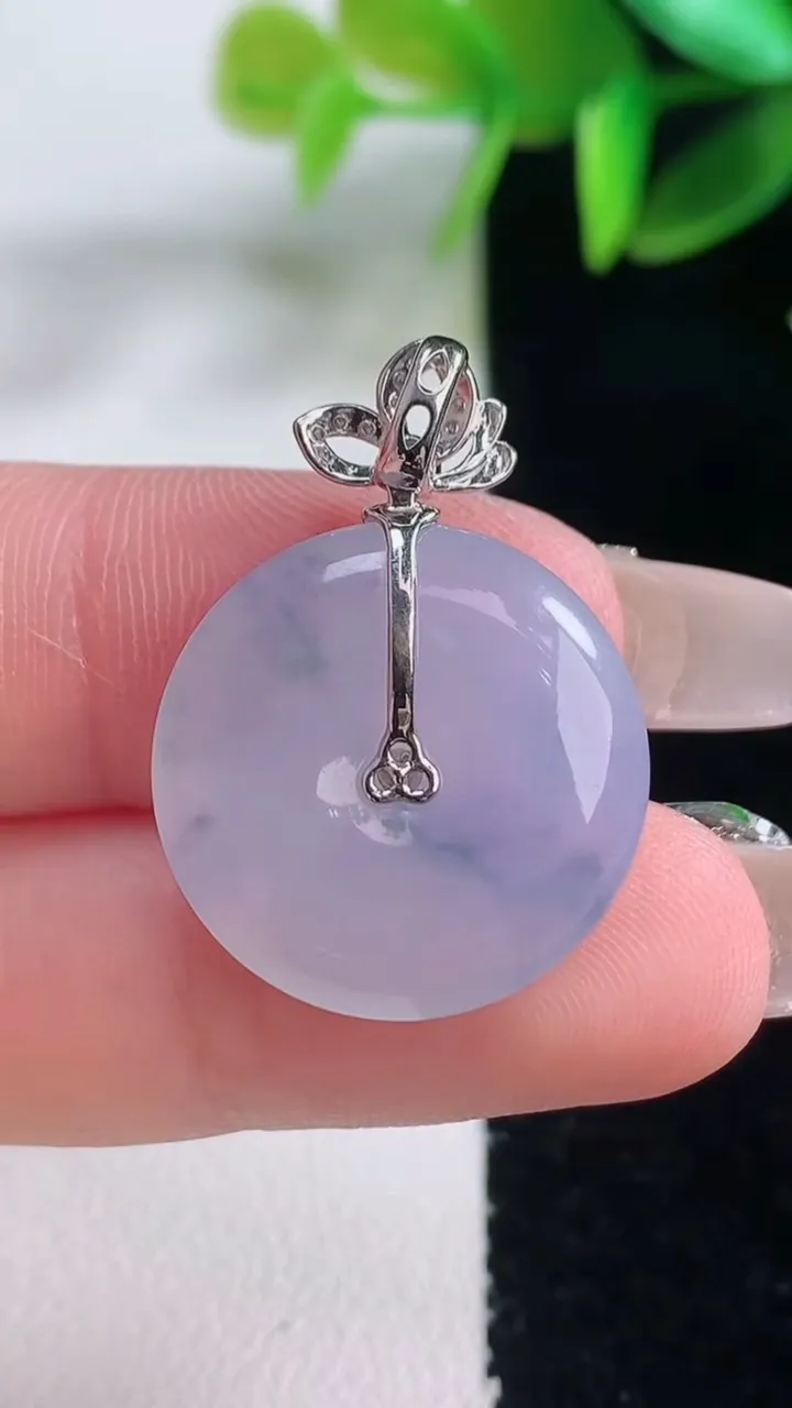 天然A货翡翠种紫罗兰平安扣吊坠，尺寸20.4-4.7，重量:4.90g
1月5日